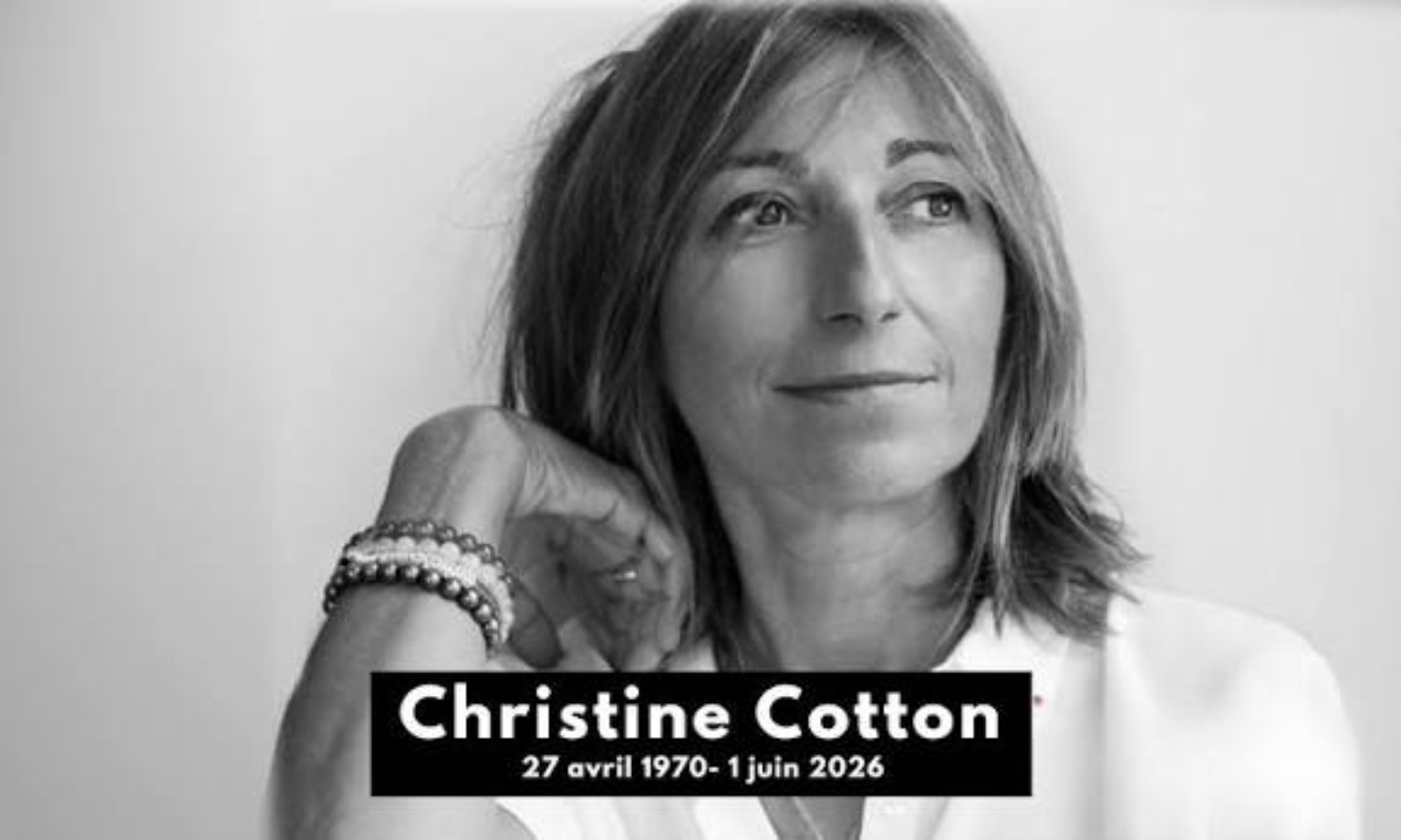 Portrait hommage noir et blanc de Christine Cotton