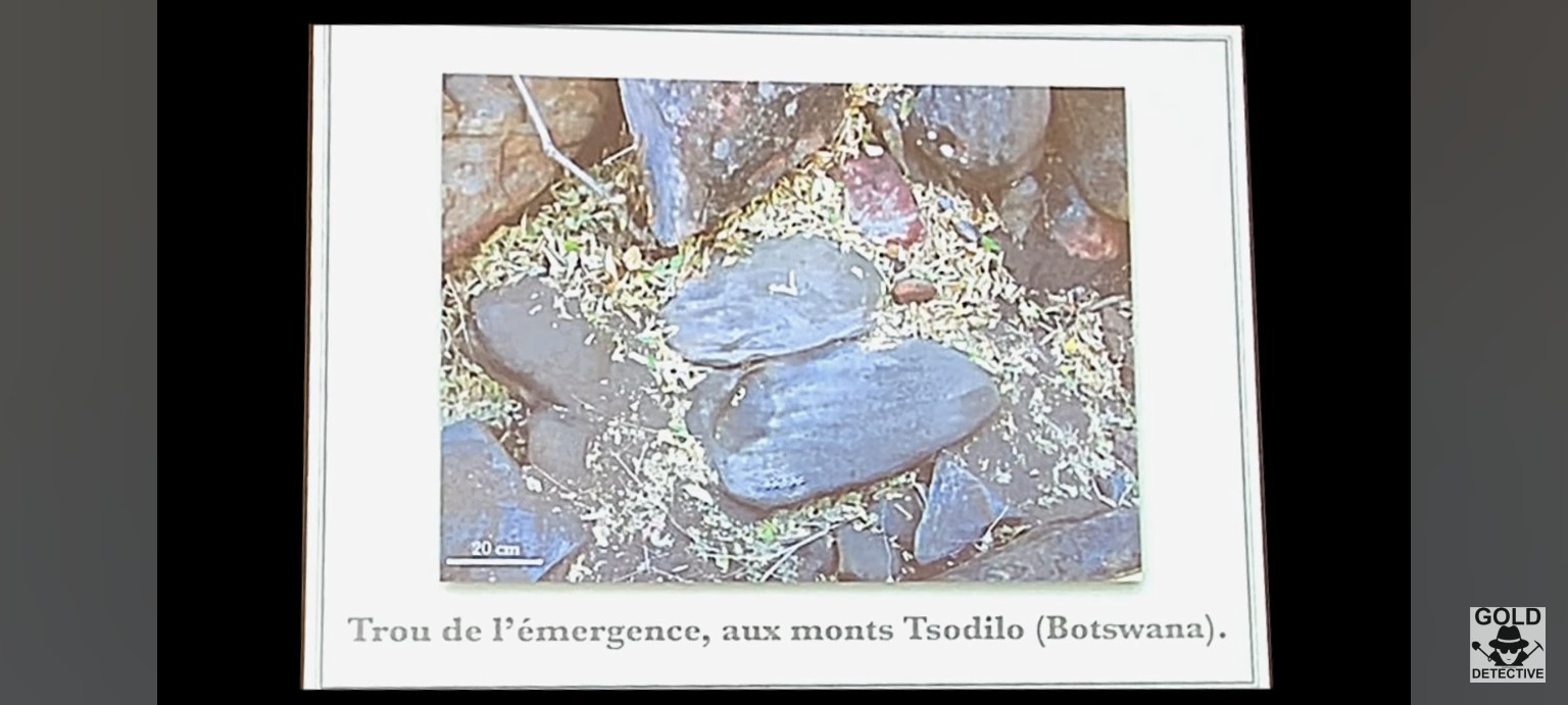 Trou de l’Émergence aux monts Tsodilo, Botswana.